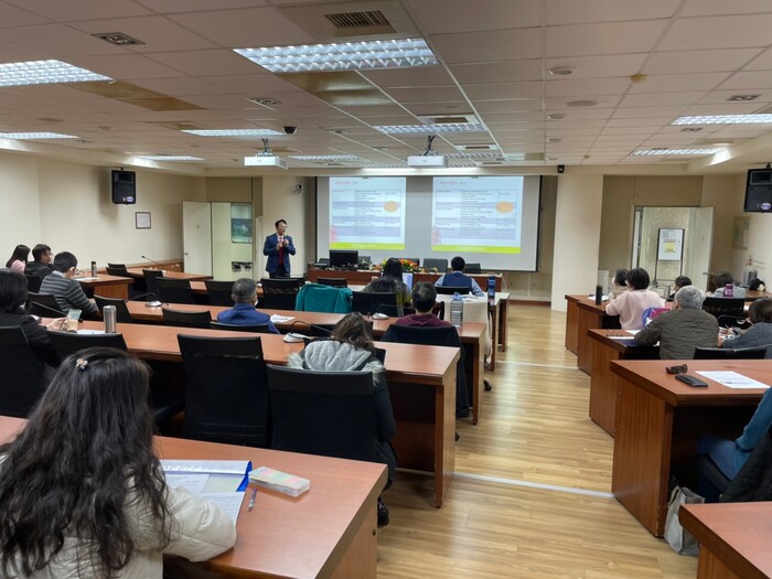 111-12-19 Institutional Research Center LectureImage